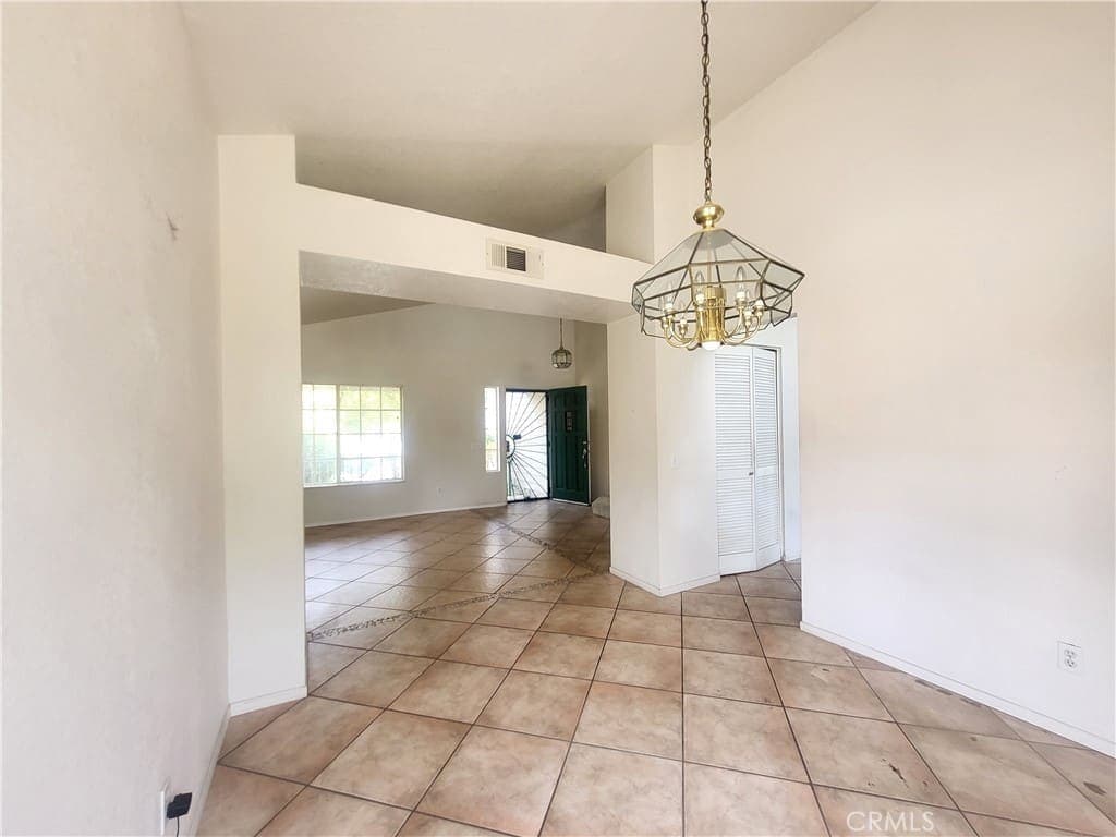 Just Sold: Off-Market Potential Captured at Closing — gallery photo 4