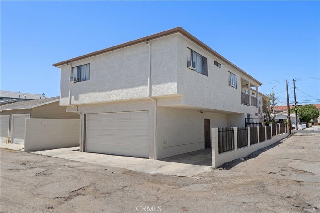 Just Sold | San Pedro Multifamily Investment — gallery photo 3