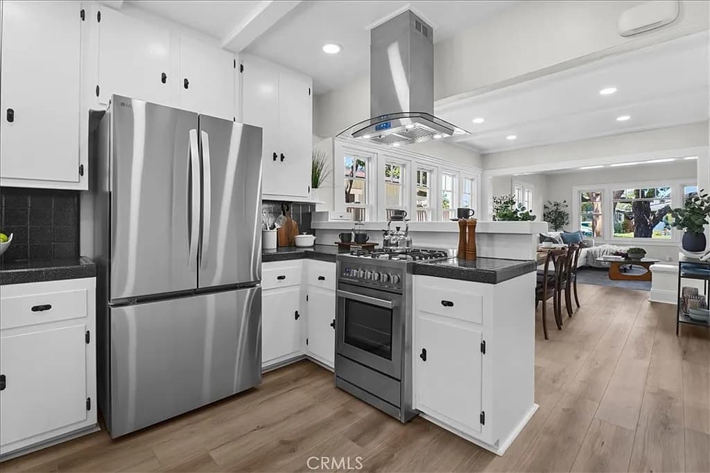 Just Listed: Timeless Old Torrance Gem — gallery photo 5
