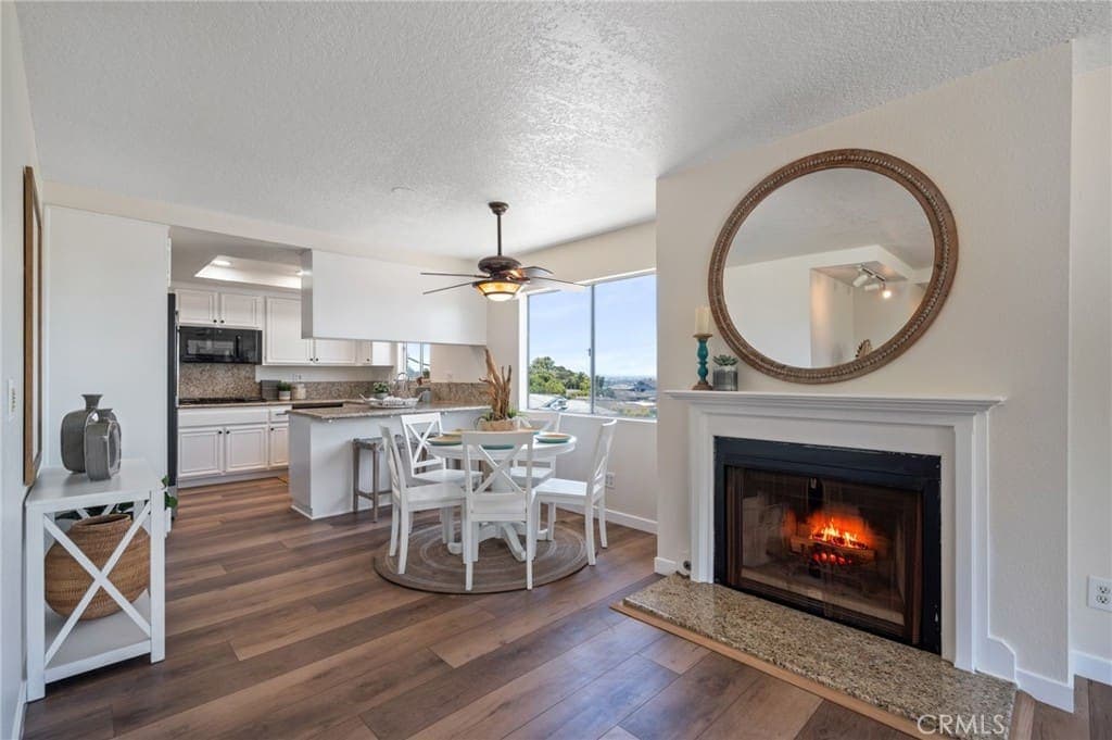 Photo of Just Sold: Top-Floor Vista Del Oro Condo