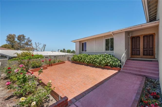 SOLD! Elkridge Drive Gem in Rancho Palos Verdes — gallery photo 5