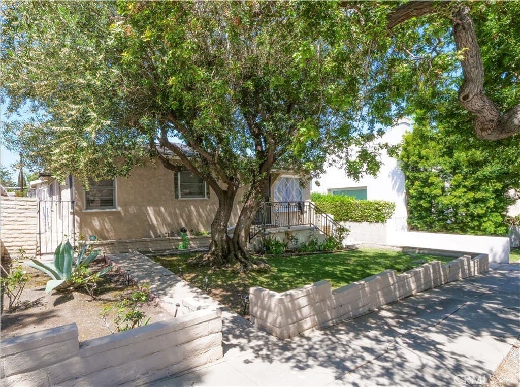 Just Listed | Prime Vista Del Oro 4-Unit with Vacant Owner’s Unit — gallery photo 7