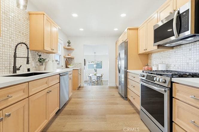 Just Sold | Fully Remodeled Single-Level Home on Expansive Lot in Desirable Holy Trinity Area — gallery photo 3
