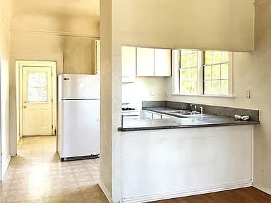 SOLD! San Pedro Duplex Sells for $629,000 — gallery photo 3