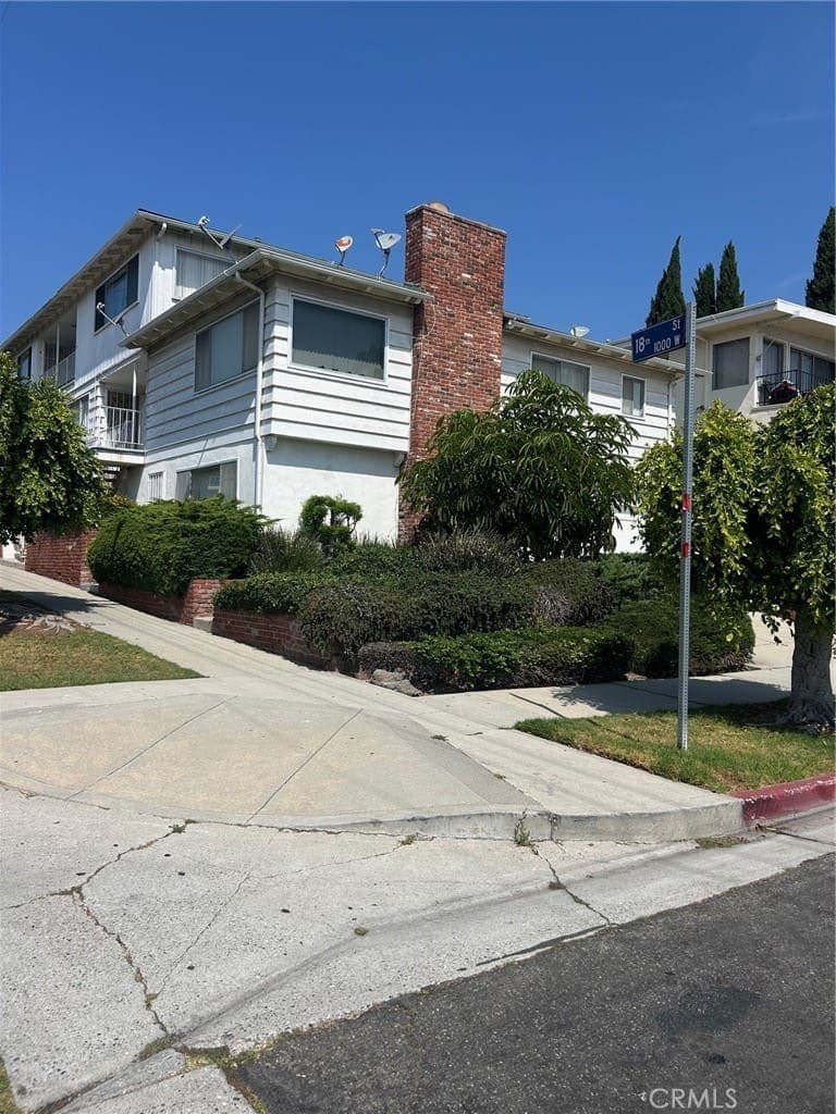 Just Sold: Prime San Pedro Fourplex Investment — gallery photo 3