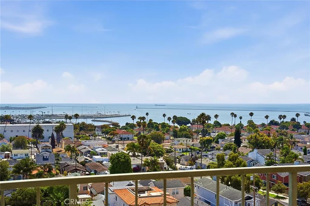 Just Listed | Point Fermin Condo with Epic Views — exterior view