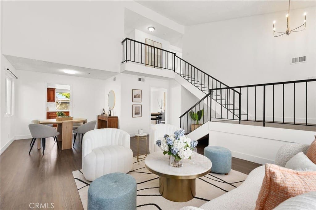 Just Sold | Executive-Style Cul-de-Sac Home with Space, Style & Endless Possibilities — gallery photo 3