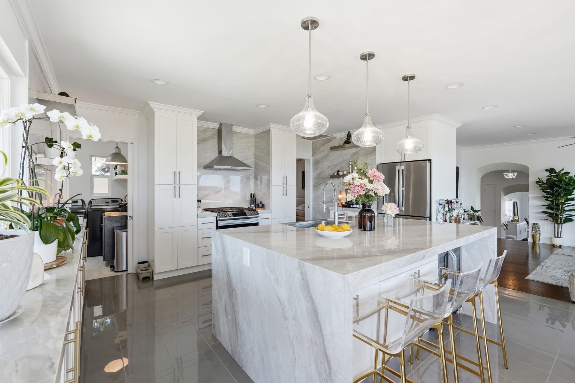 SOLD! Coastal San Pedro Craftsman at $1.609M — gallery photo 4