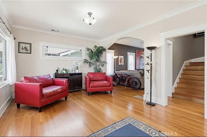 Sold! Classic Long Beach Craftsman — gallery photo 4