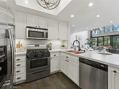 Sold! Elevated Coastal Living Near the Beach — gallery photo 4