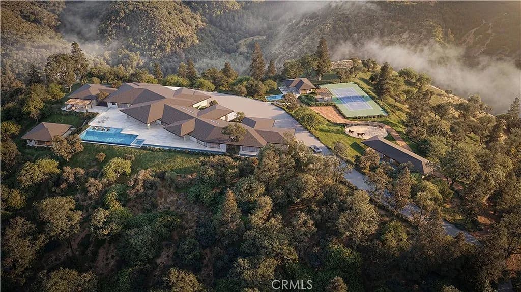 Sold: A Rare 7-Acre Coastal Estate in Rolling Hills — exterior view