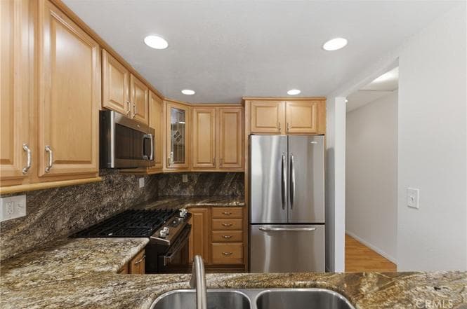 Just Listed | Resort-Style 2-Bed Condo in Gated Ponderosa Springs — gallery photo 3
