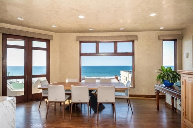 Just Listed | Iconic Manhattan Beach Walkstreet with Panoramic Ocean Views — gallery photo 4