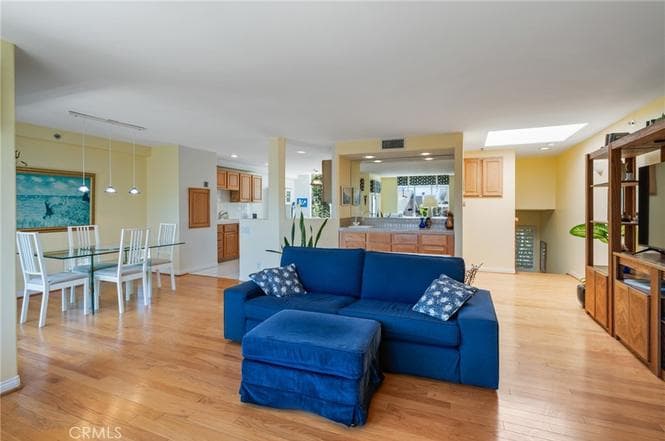 Just Sold | Coastal Townhome in Point Fermin — gallery photo 5
