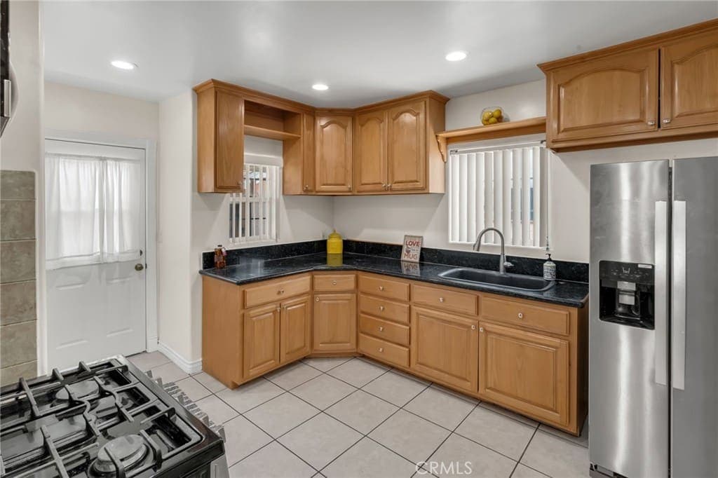 Just Sold: Turnkey Single-Level Home with Endless Appeal — gallery photo 4