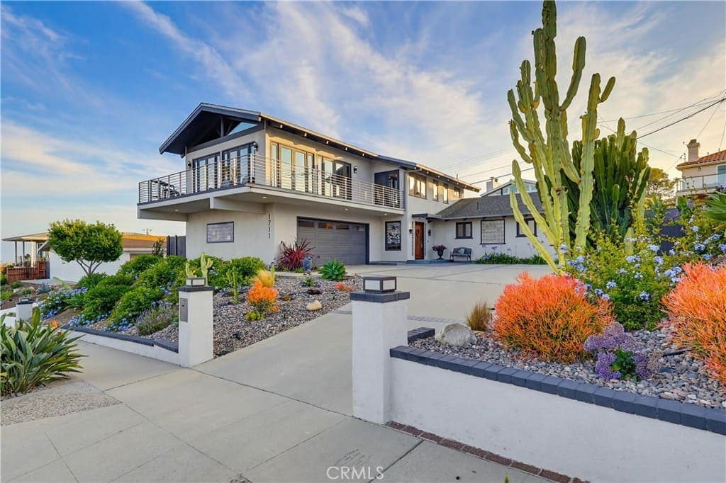 Sold | Panoramic View South Shores Masterpiece — exterior view