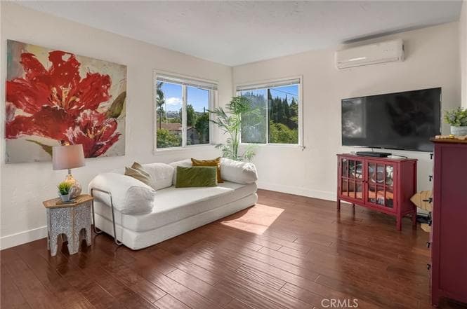 Just Sold: Charming Lomita Home with Versatile Layout — gallery photo 5