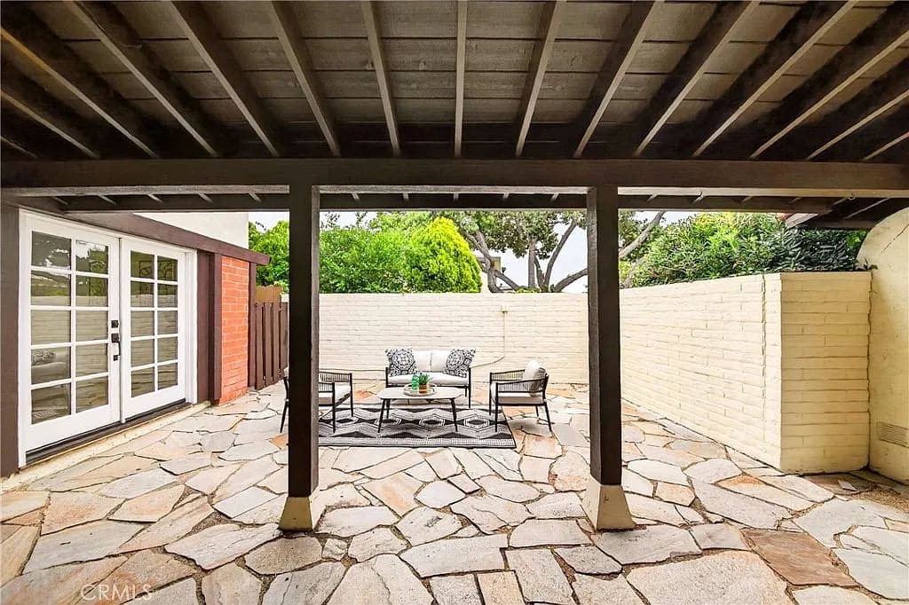 Just Listed | Modern 5-Bed Home with Pool & Solar in Rancho Palos Verdes — gallery photo 2
