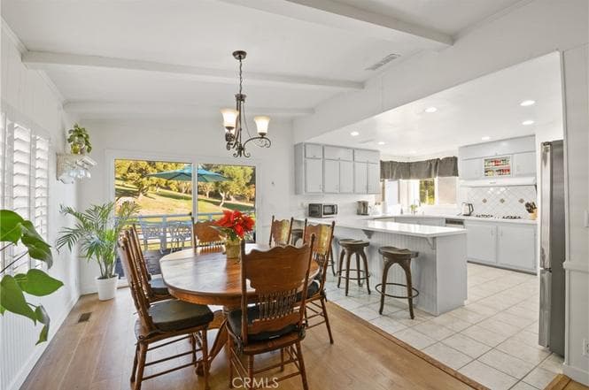3-Bedroom Home Overlooking the Golf Course — gallery photo 3