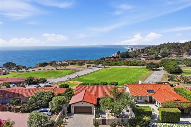 Just Sold in Palos Verdes Estates | Stunning Ocean Views — gallery photo 5