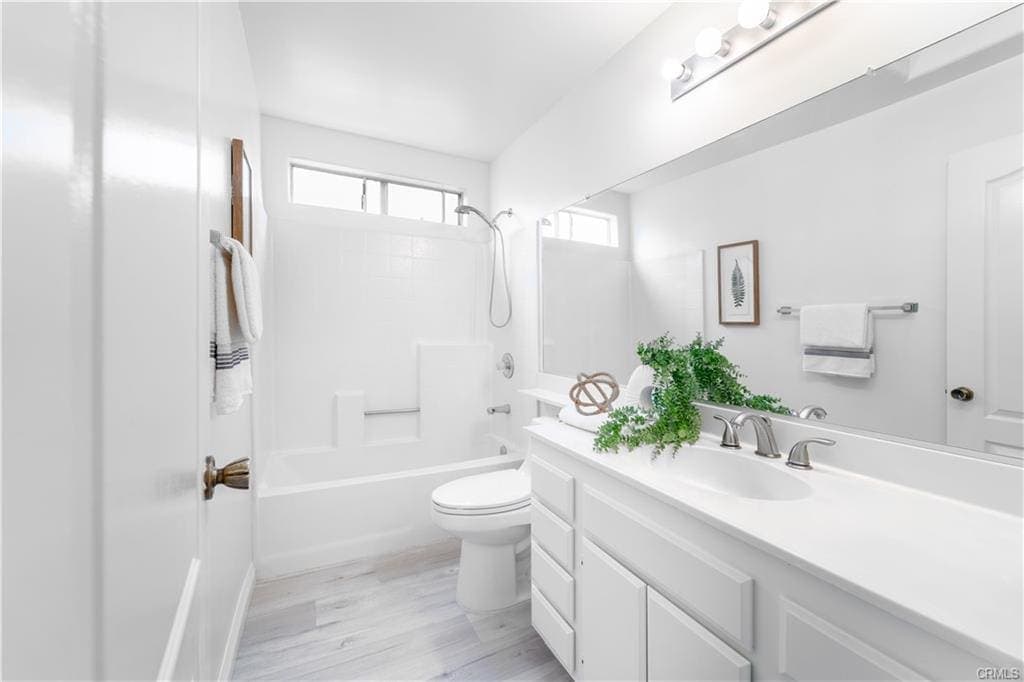 Stylish and move-in ready — gallery photo 5