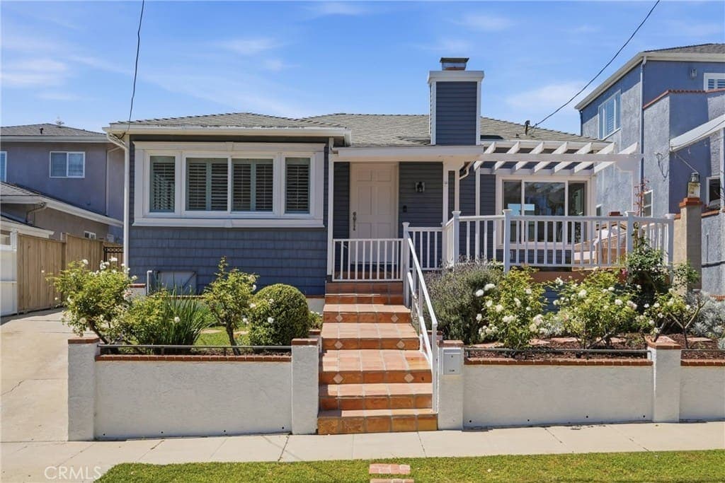 Just Sold: Coastal San Pedro Home with Ocean Views — exterior view