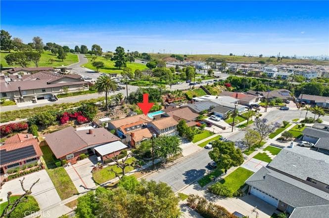 Just Sold in Rancho Palos Verdes — A Home Full of Potential in a Prime Location — gallery photo 5