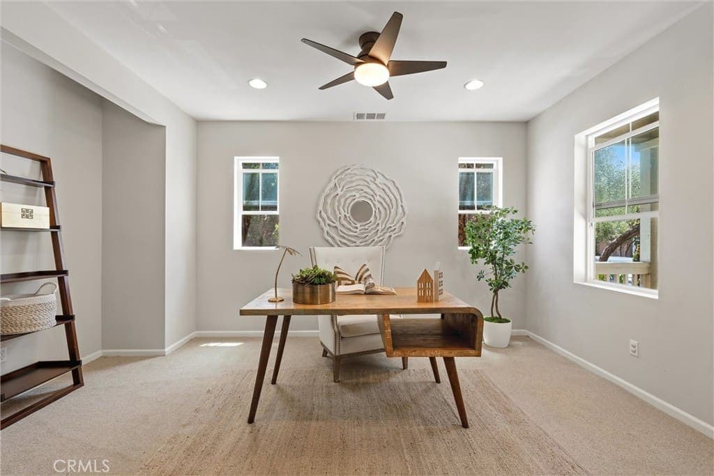 SOLD! Exceptional Torrance Townhome — gallery photo 4
