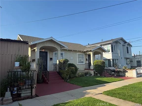 Just Sold: Classic San Pedro Duplex with ADU Potential — exterior view
