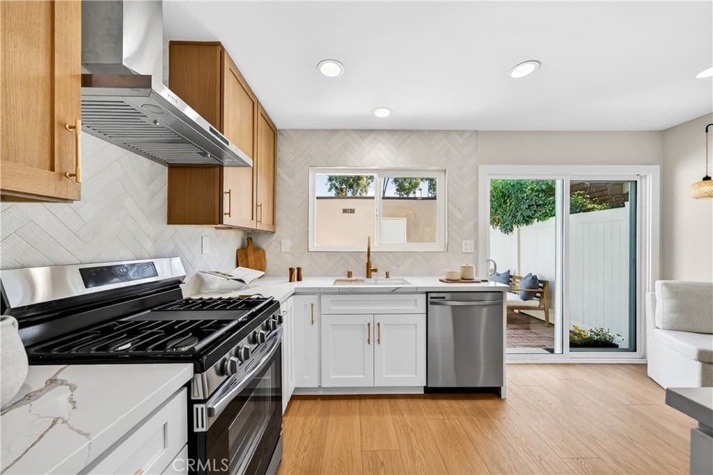 Just Sold | Fully Remodeled Strathmore Home in Rancho Palos Verdes — gallery photo 3