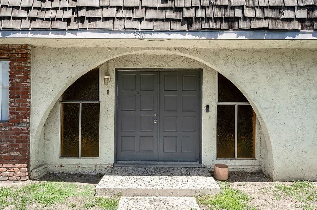 Just Listed: Turnkey Long Beach Quadruplex — gallery photo 3