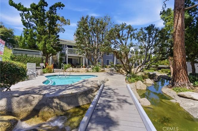 Just Listed | Resort-Style 2-Bed Condo in Gated Ponderosa Springs — gallery photo 4