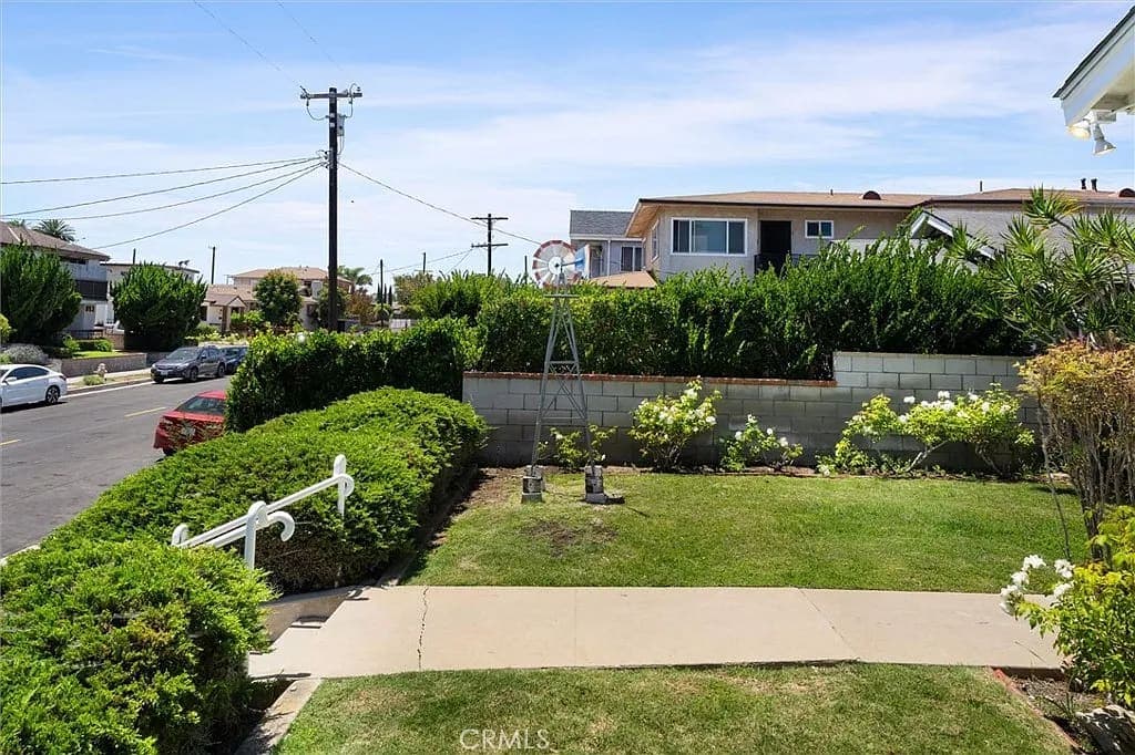 JUST SOLD | 834 W 24th St, San Pedro — gallery photo 3