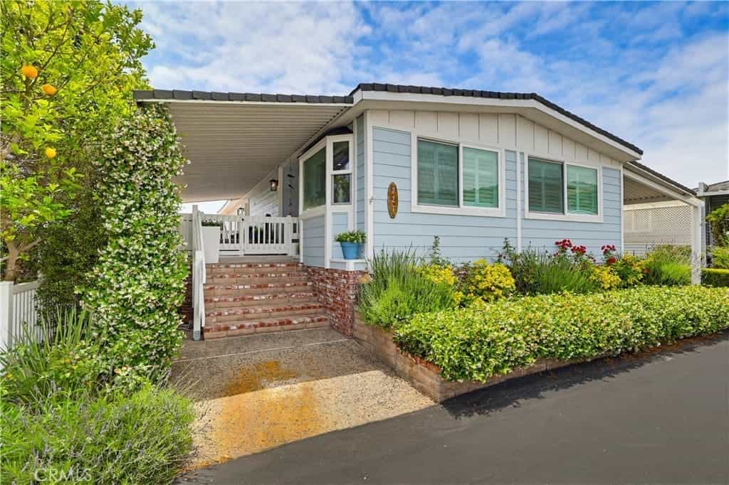 Just Listed | Stunning Coastal Retreat along Coastline in Palos Verdes Shores (55+ Gated)