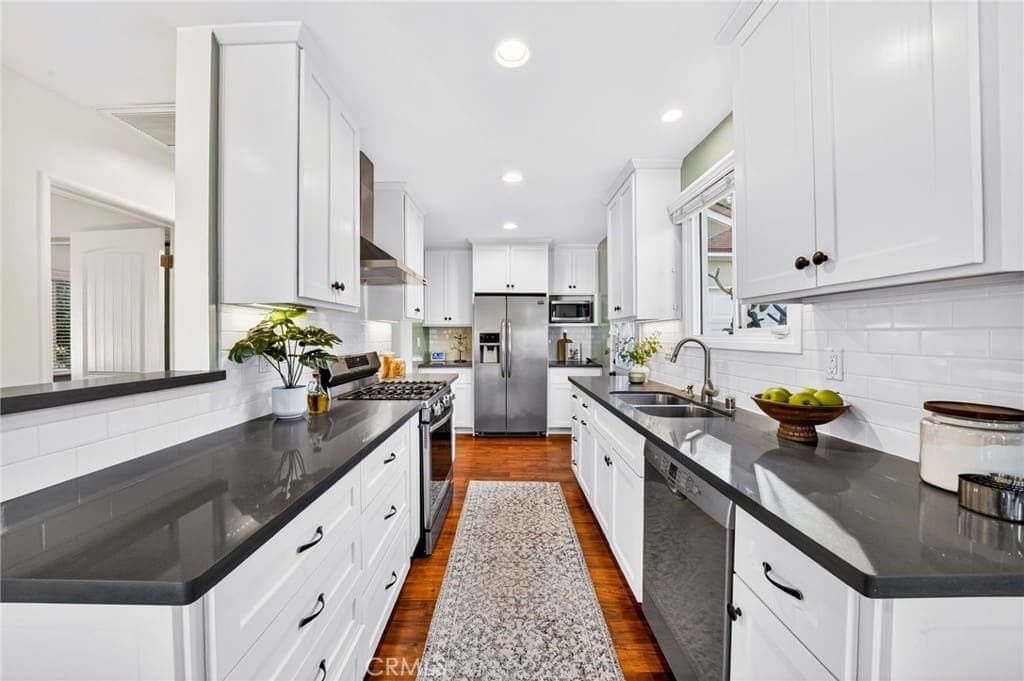 Just Sold | Ocean & Harbor View Home in San Pedro — gallery photo 3