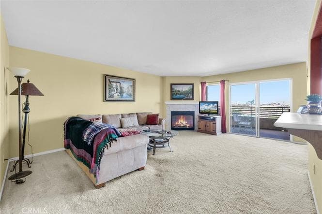 Sold: Top-Floor Harbor View Condo in San Pedro — gallery photo 3
