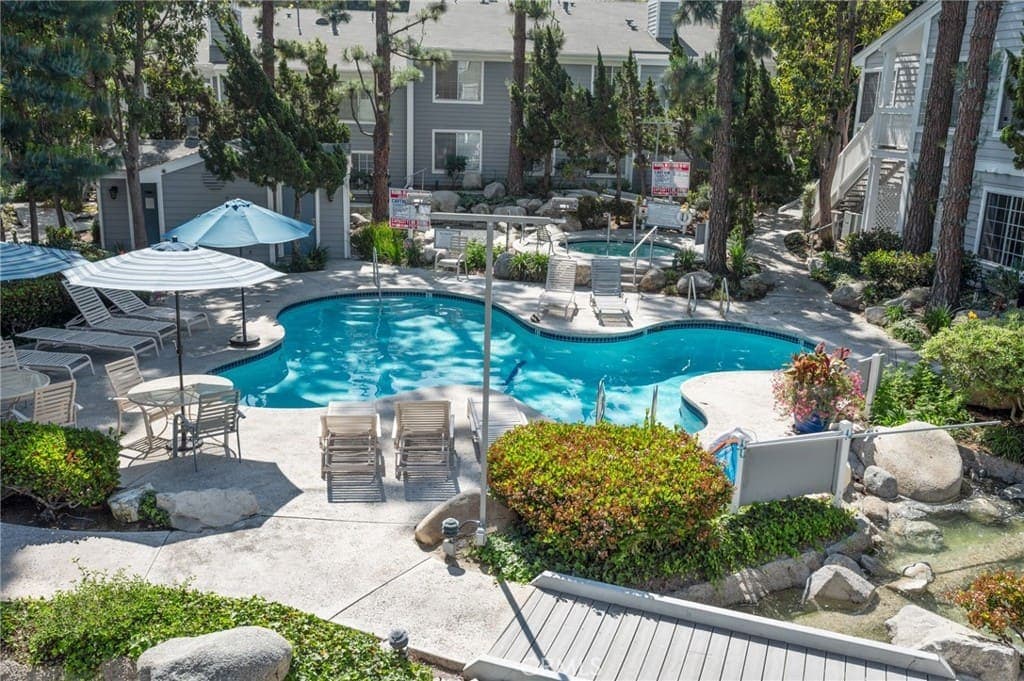 Just Sold: Turnkey Condo in Desirable Ponderosa Springs Community — exterior view