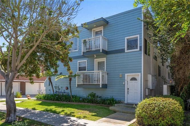 Just Sold | Coastal Townhome in Point Fermin — gallery photo 3