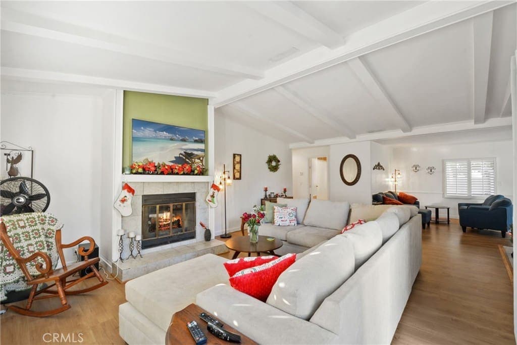 3-Bedroom Home Overlooking the Golf Course — gallery photo 4